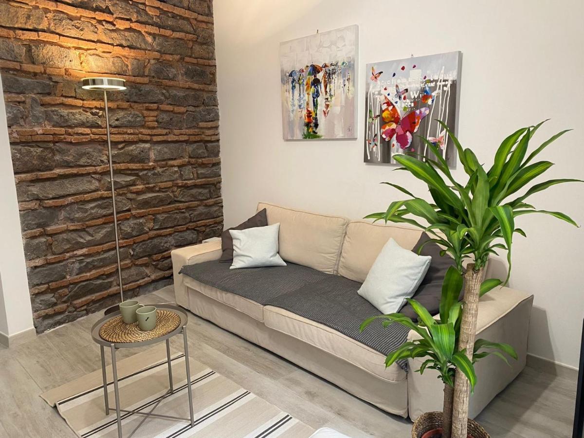 Apartment Alfonzetti-5 Min Walk To Central Train And Bus Station Katanya Dış mekan fotoğraf